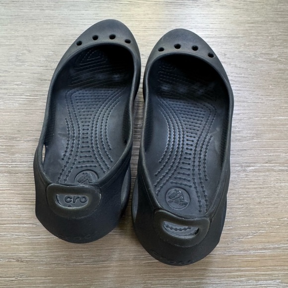 Crocs Kadee women’s black rubber ballet flats slip on shoes size 8 - Picture 5 of 6
